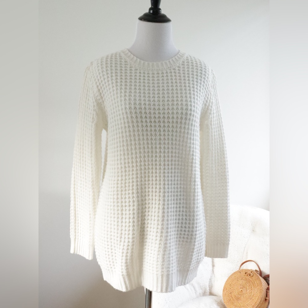 Forever 21 White Knitted Longsleeve Top